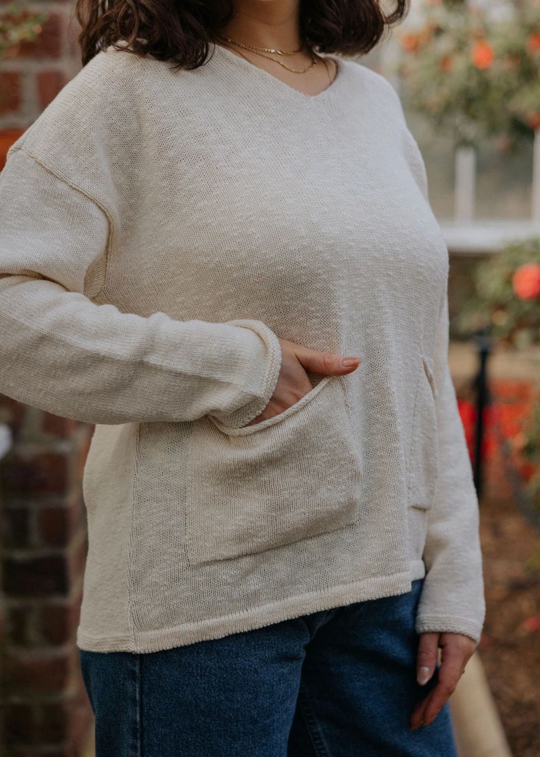 Avalin — cream v-neck with pockets
