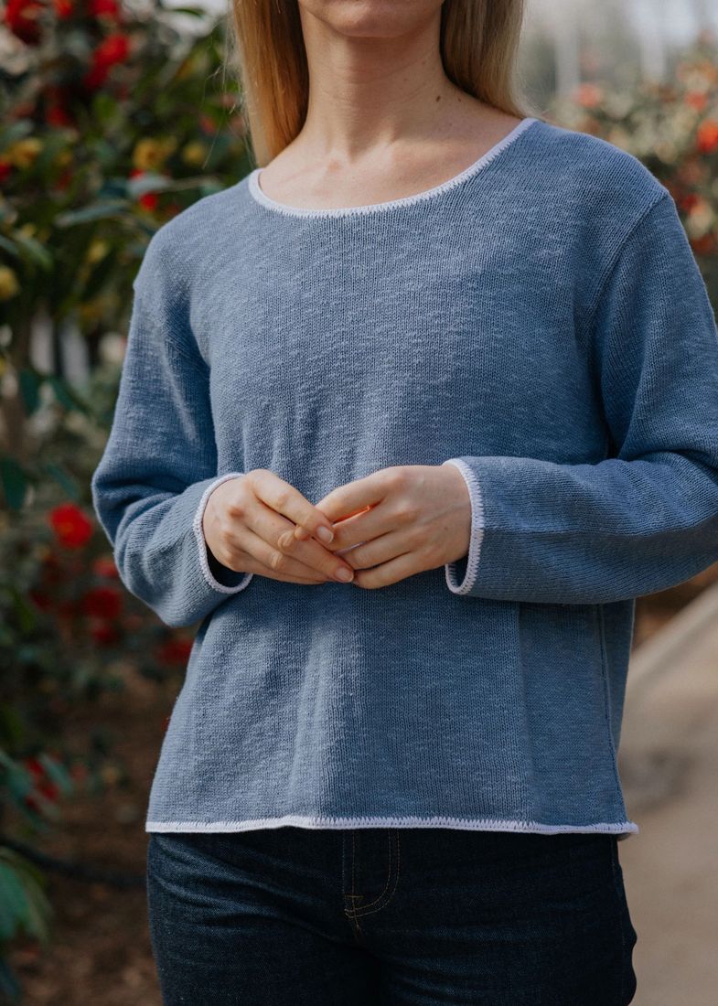 Avalin — denim blue contrast-trim pullover
