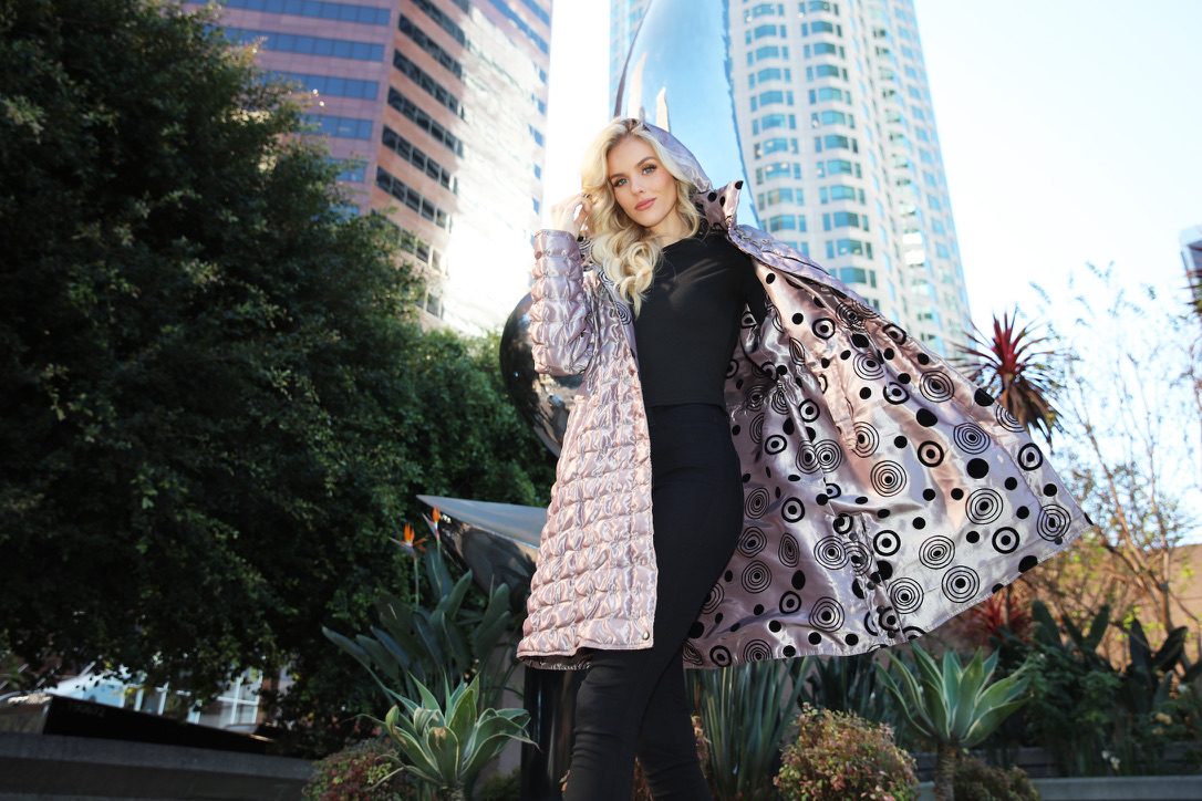 Oop&eacute;ra — statement outerwear